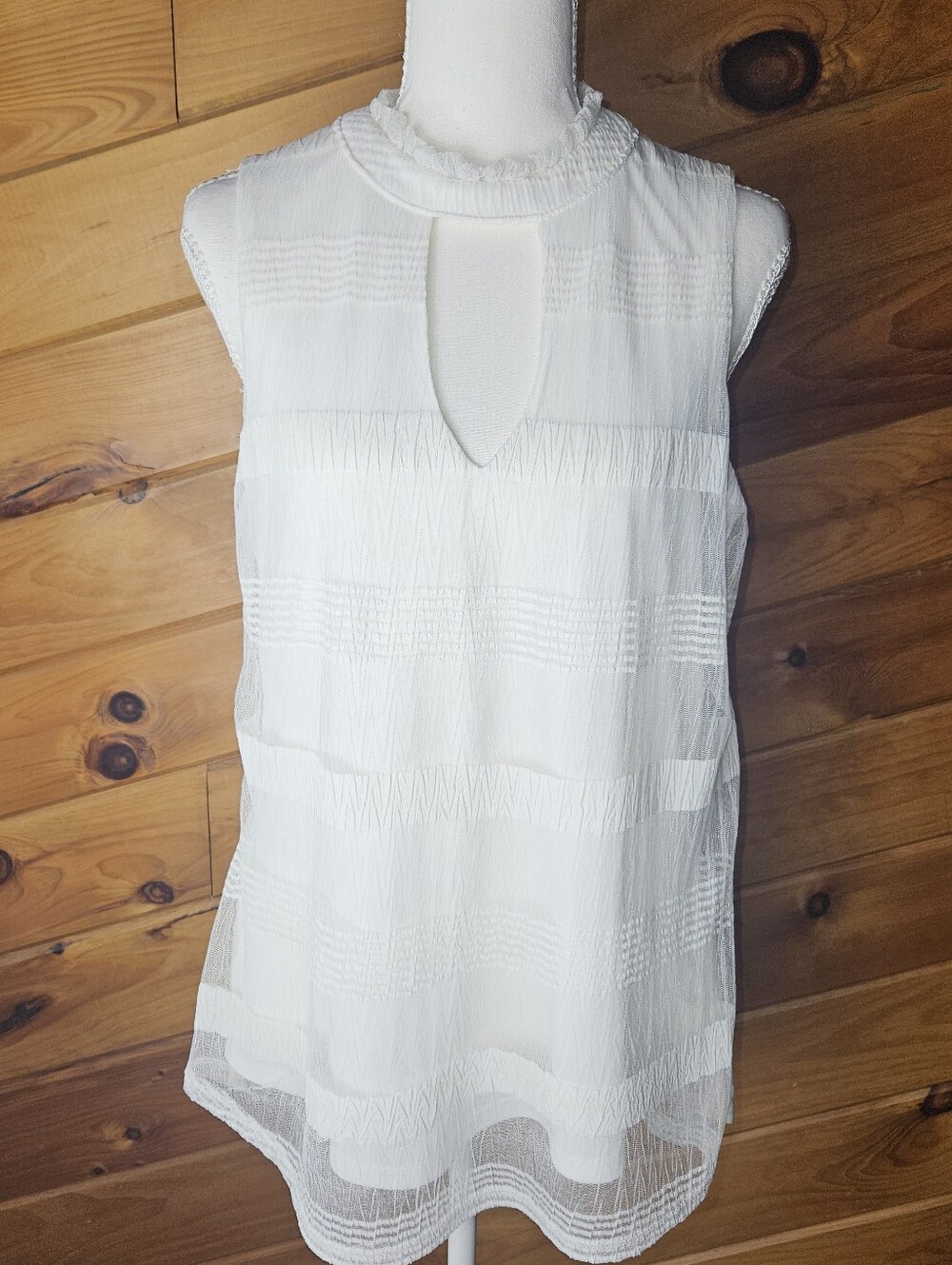 Heart Soul Women's Sleeveless Keyhole Cut-out High Neck Cream Top Size Large